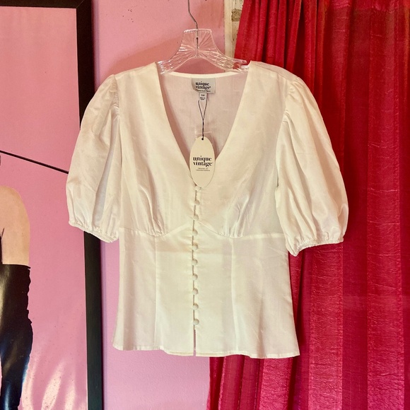 NWT Unique Vintage Timeless Solid White Heart Lightweight Blouse Women’s Small/4 - Picture 1 of 4